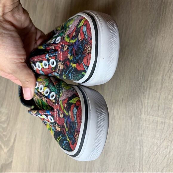 Vans x Marvel Authentic Marvel Women skate shoe - Picture 8 of 11